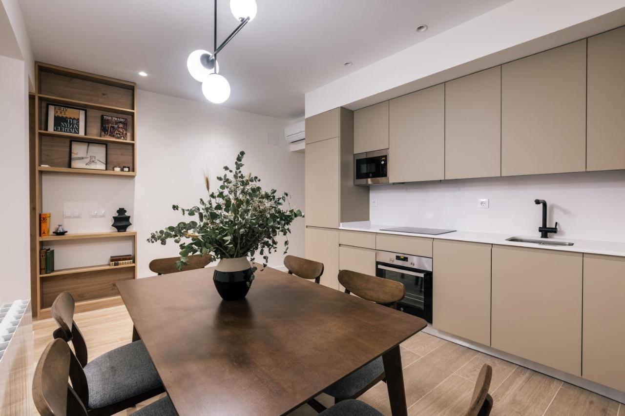 Luxury Flat Next To Gran Via Madrid Lägenhet Exteriör bild